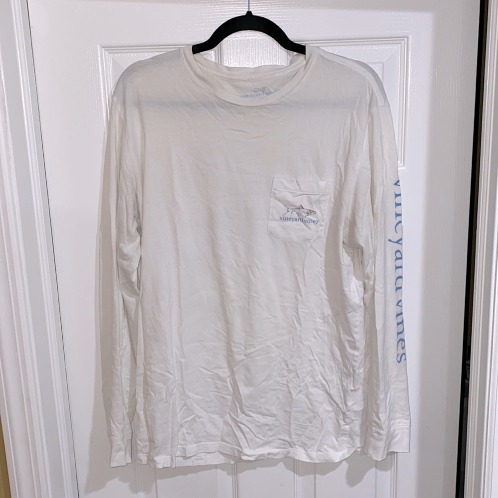 Vineyard Vines men’s Medium long sleeve tshirt
